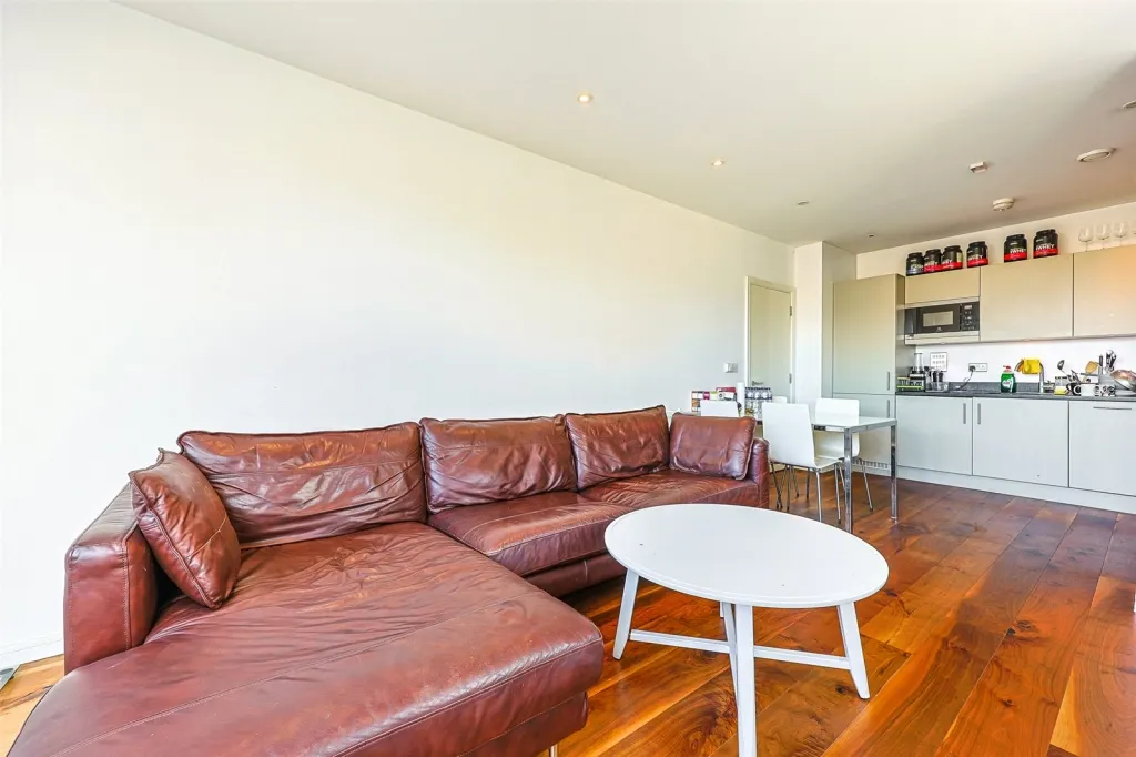 Heath Parade, Colindale, NW9, photo 12