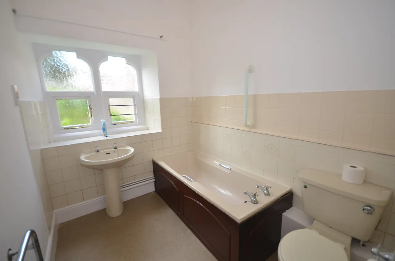Crow Lane, Wilton, Salisbury, Wiltshire, SP2 0HB, photo 7