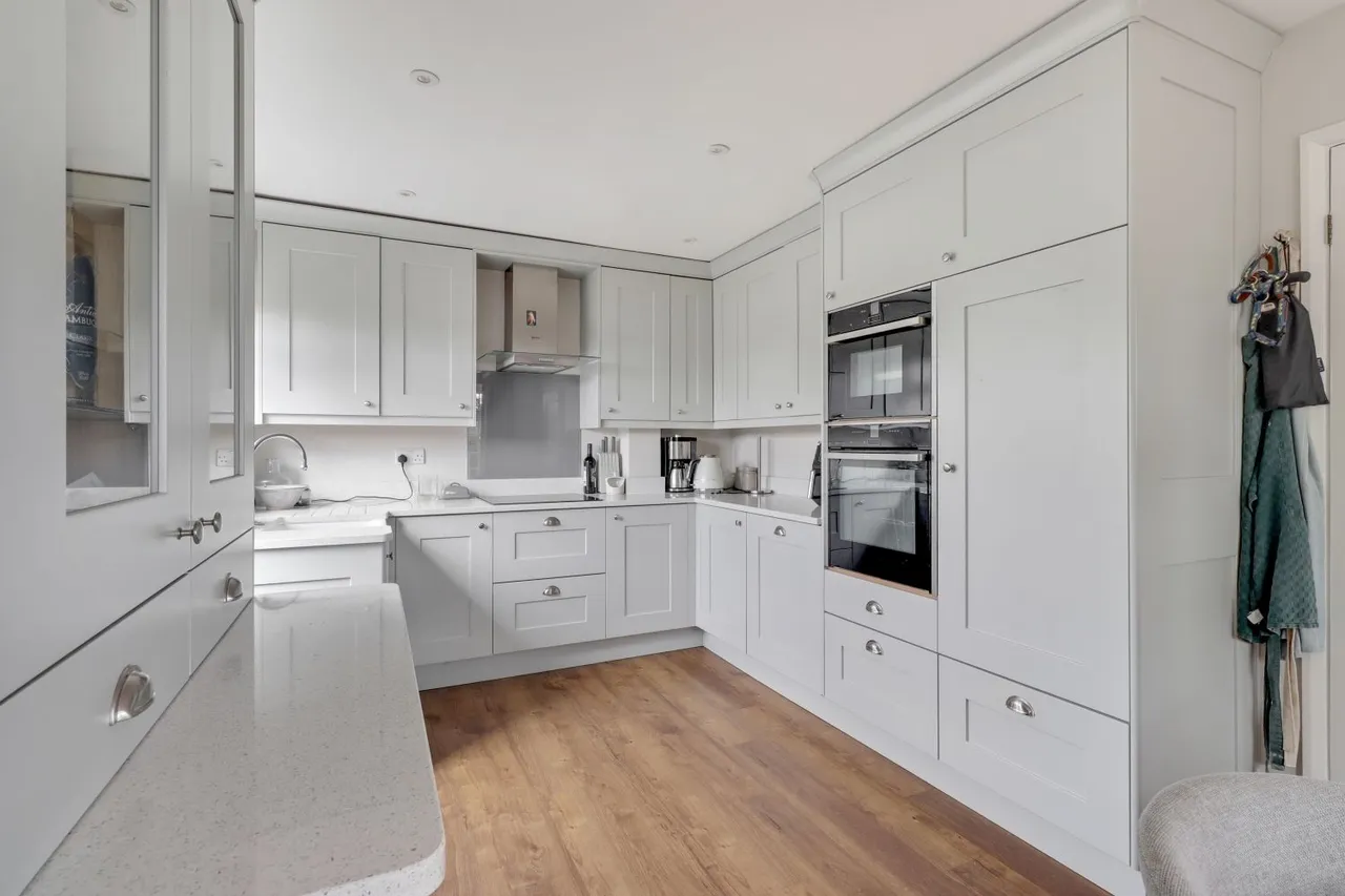 4 bed house for sale, Sutherland Avenue, Biggin Hill, TN16