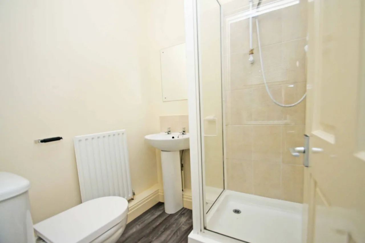 Moorland Road, Hyde Park, LS6, photo 19