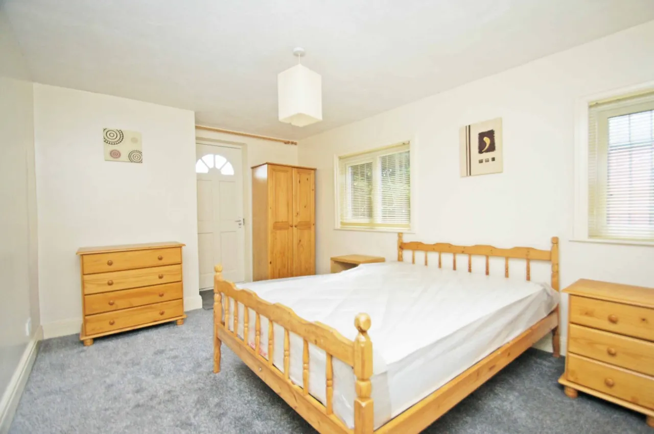 Moorland Road, Hyde Park, LS6, photo 15