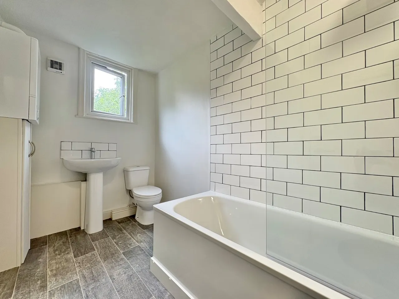 Moorland Road, Hyde Park, LS6, photo 11