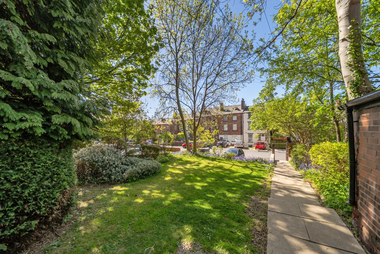 Moorland Road, Hyde Park, LS6, photo 46