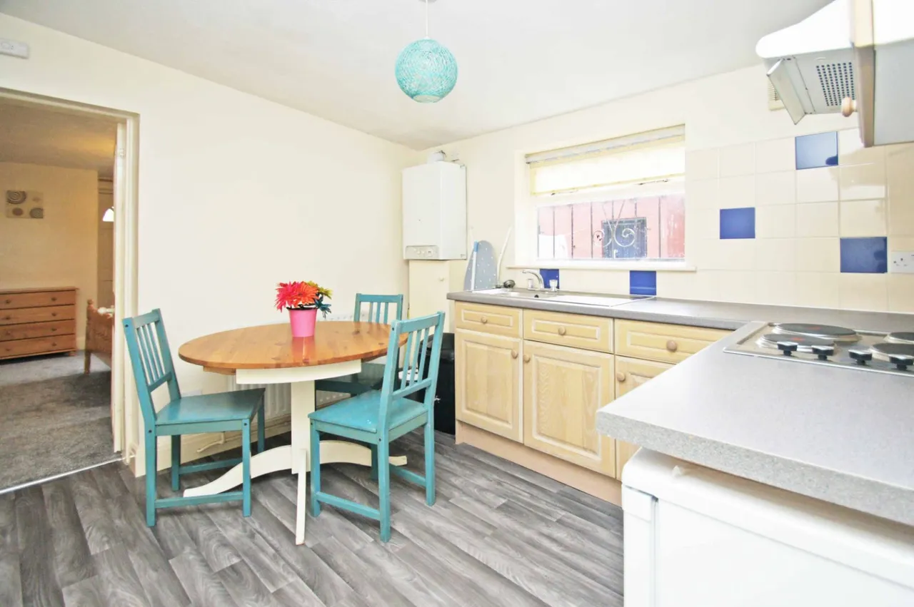 Moorland Road, Hyde Park, LS6, photo 13
