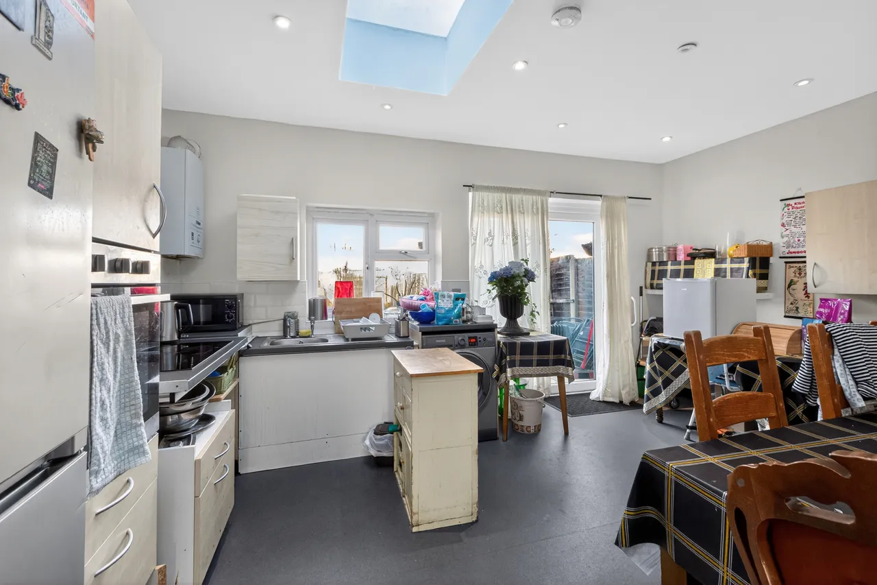 Bond Road, Mitcham, photo 3