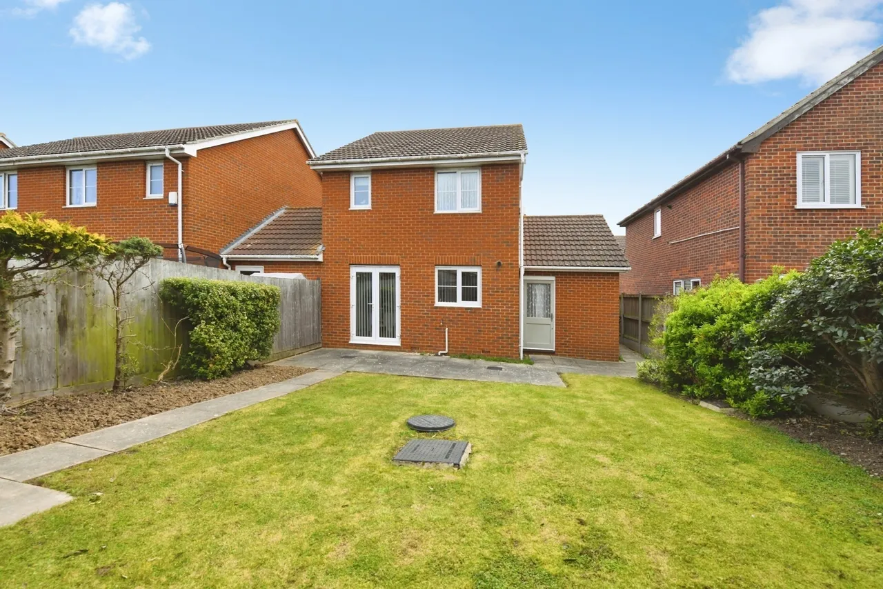 Havengore Close, Great Wakering, Southend-on-Sea, Essex, SS3, photo 16