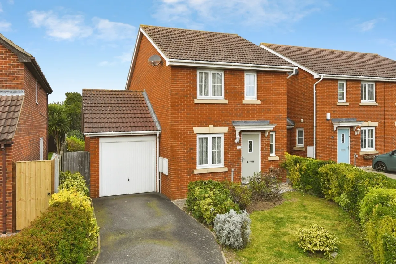 Havengore Close, Great Wakering, Southend-on-Sea, Essex, SS3, photo 17