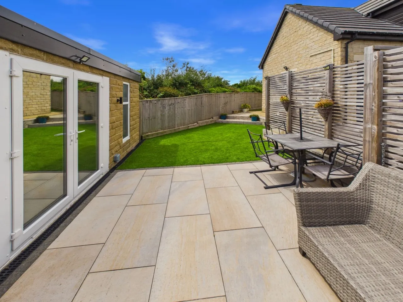 Moat Hill Farm Drive, Birstall, WF17, photo 40