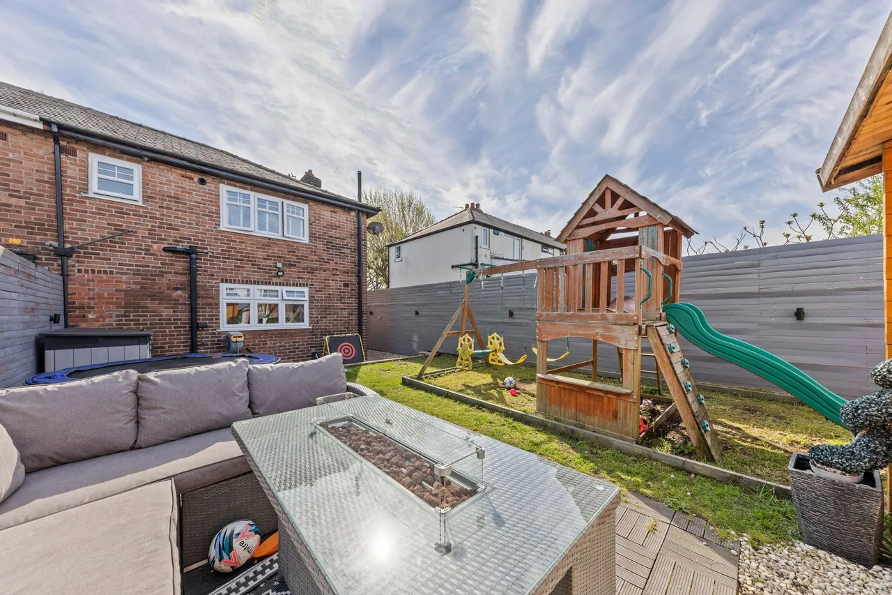 Mortimer Avenue, Warrington, Warrington, WA2 8BA, photo 3