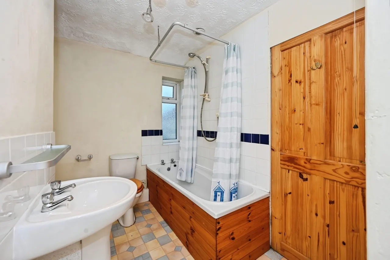 Clay Lane, Burtonwood, Warrington, Cheshire, WA5, photo 11