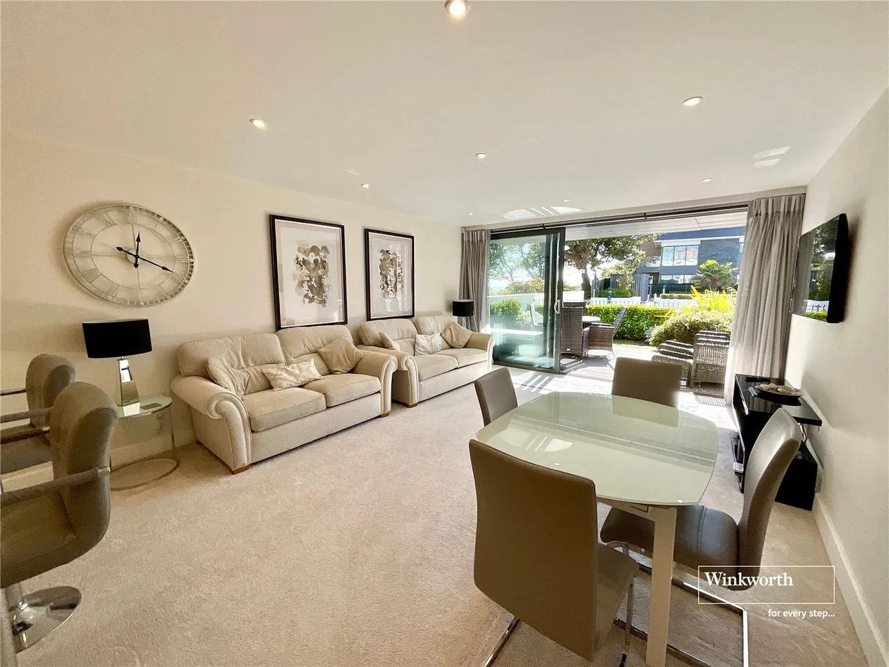 Needles Watch, 6 Wharncliffe Gardens, Highcliffe-On-Sea, Dorset, BH23, photo 2