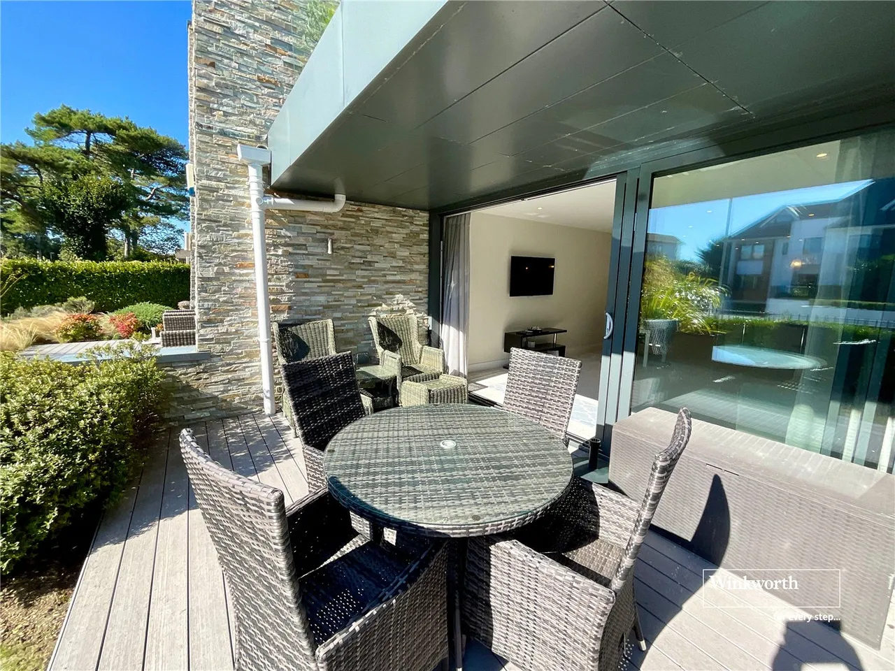 Needles Watch, 6 Wharncliffe Gardens, Highcliffe-On-Sea, Dorset, BH23, photo 4