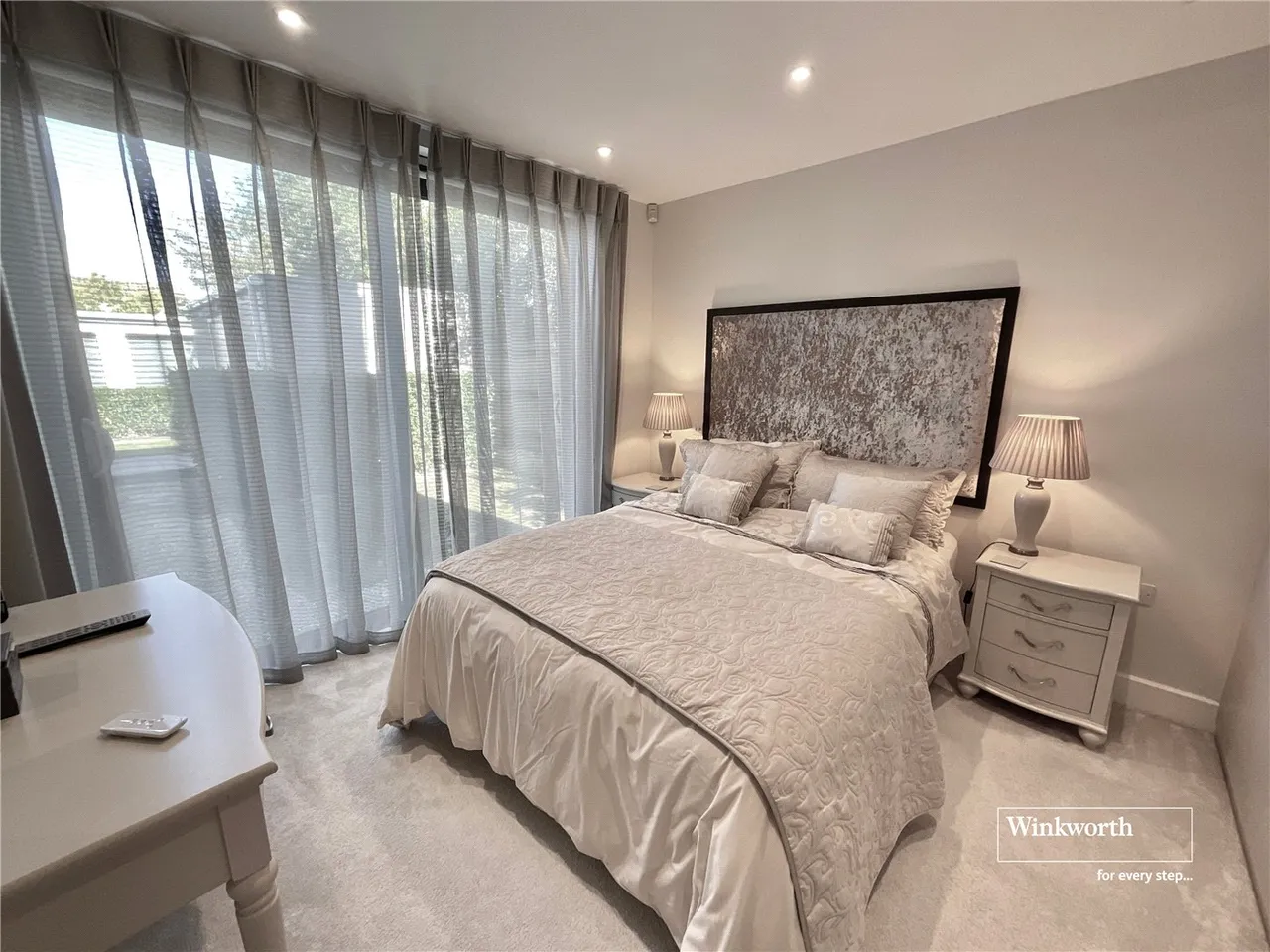Needles Watch, 6 Wharncliffe Gardens, Highcliffe-On-Sea, Dorset, BH23, photo 9