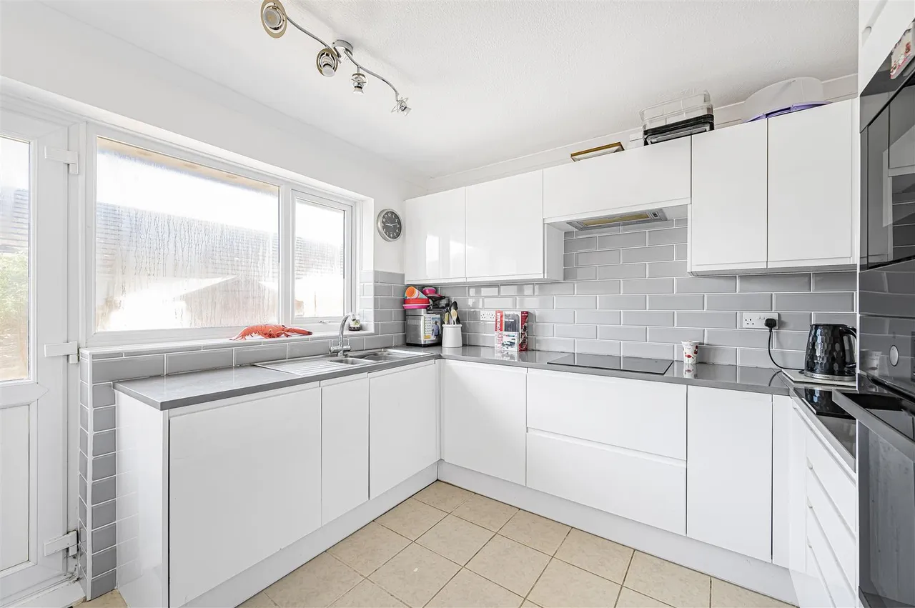 Southview Road, Peacehaven, photo 13