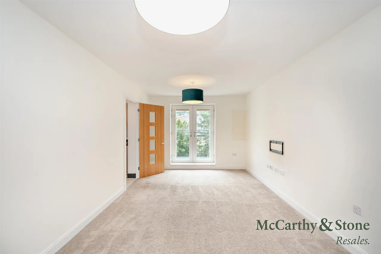 Railway Road, Ilkley, LS29, photo 5