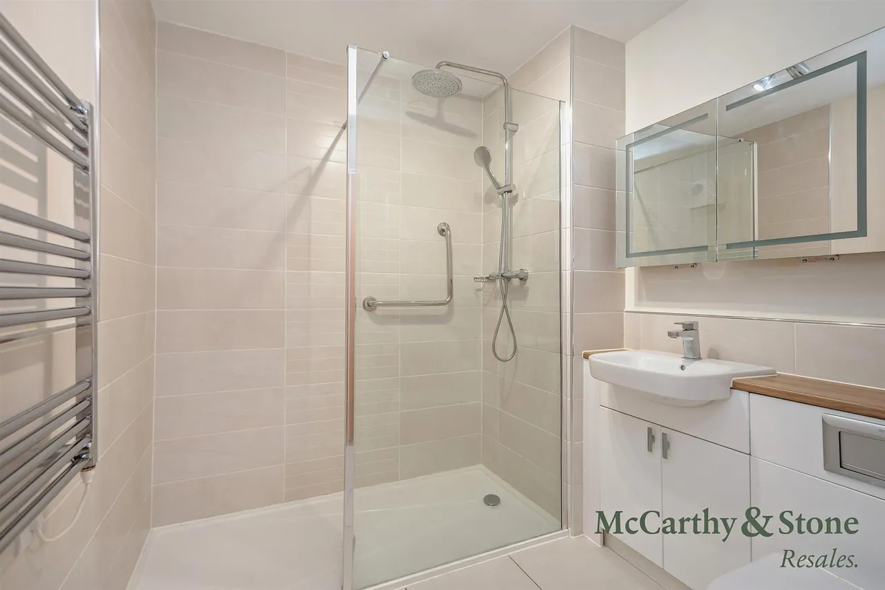 Railway Road, Ilkley, LS29, photo 4