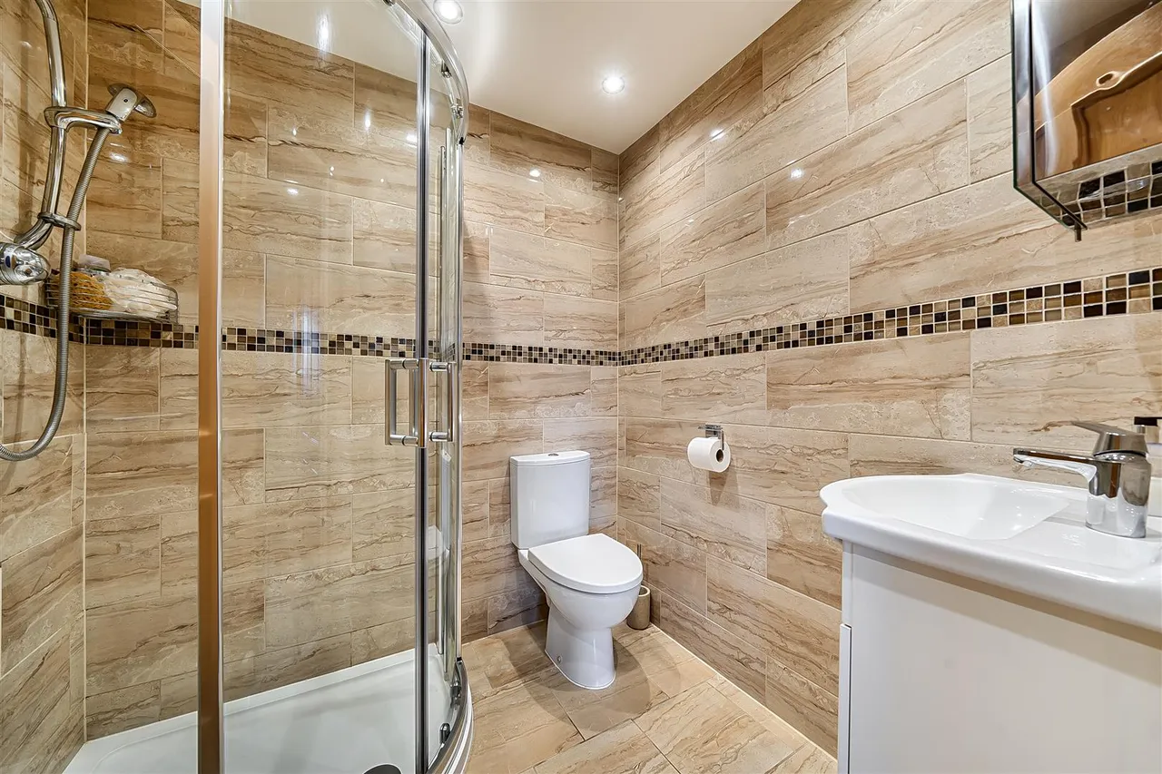 Warsash Road, Warsash, photo 15