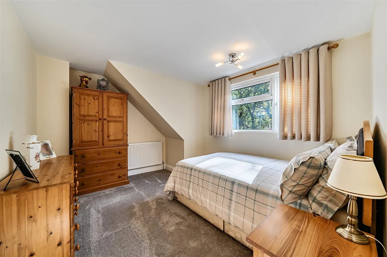 Warsash Road, Warsash, photo 18