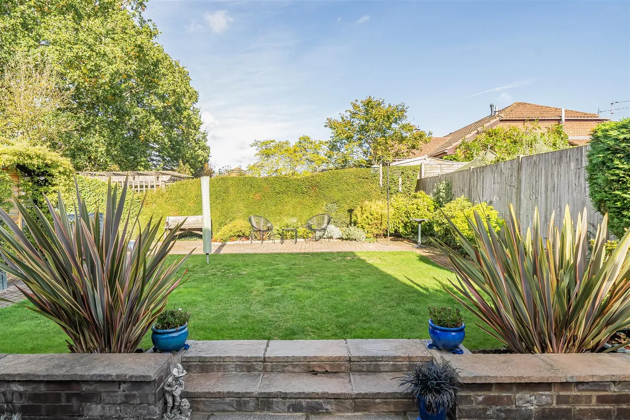 Warsash Road, Warsash, photo 19