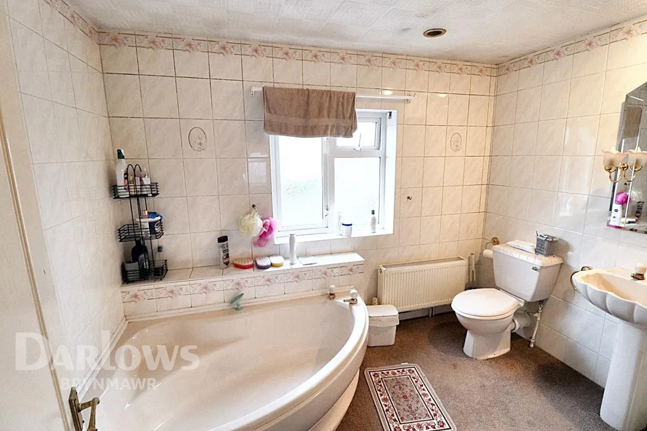 Worcester Street, Brynmawr, photo 9
