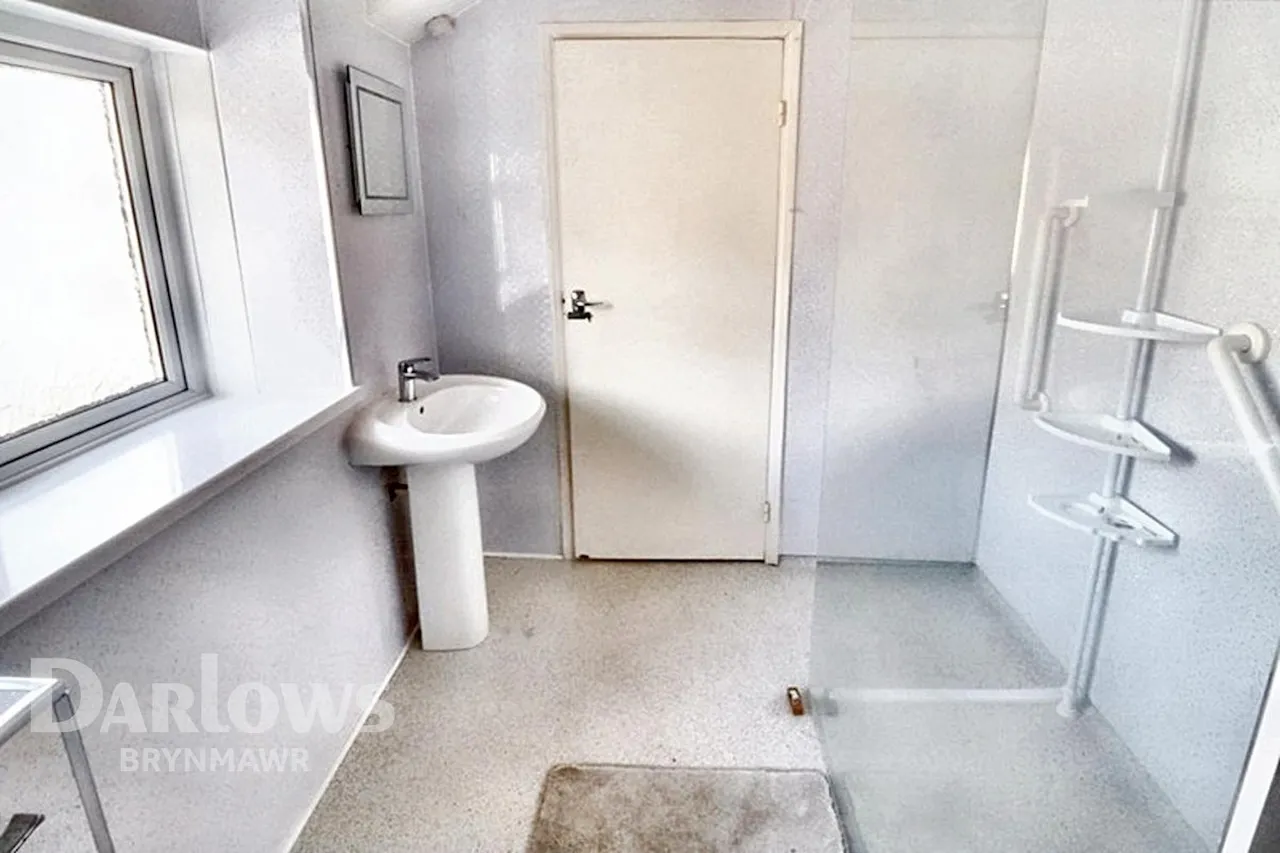 Worcester Street, Brynmawr, photo 12