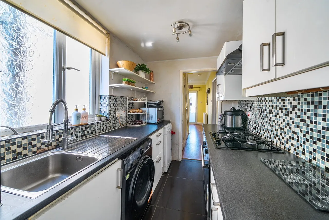 Constance Crescent, Hayes, BR2, photo 8