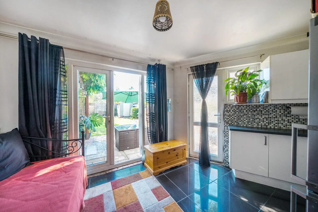 Constance Crescent, Hayes, BR2, photo 4