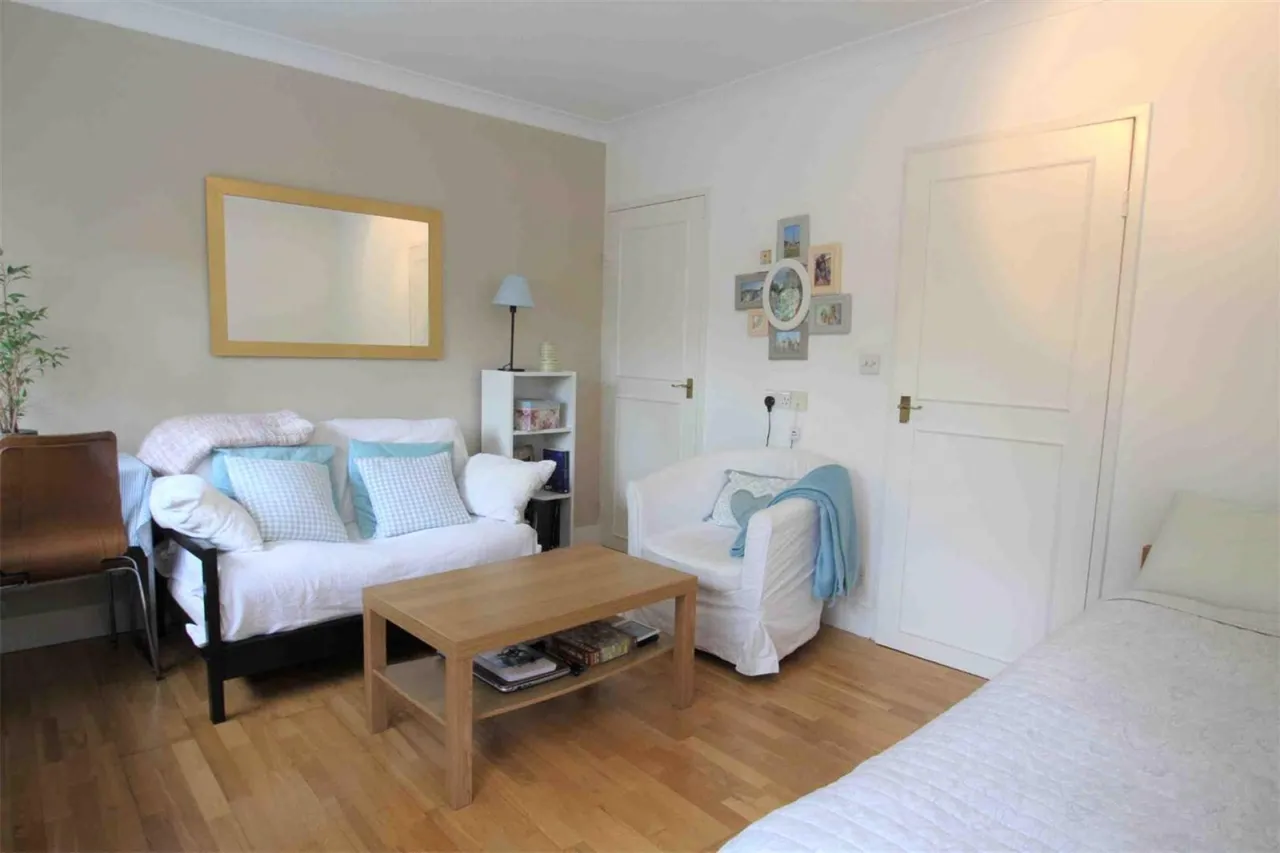 1 bed flat to rent, Upper Richmond Road, Putney