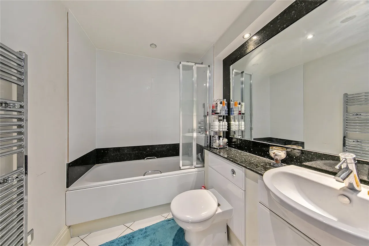 Strand Drive, TW9, photo 8