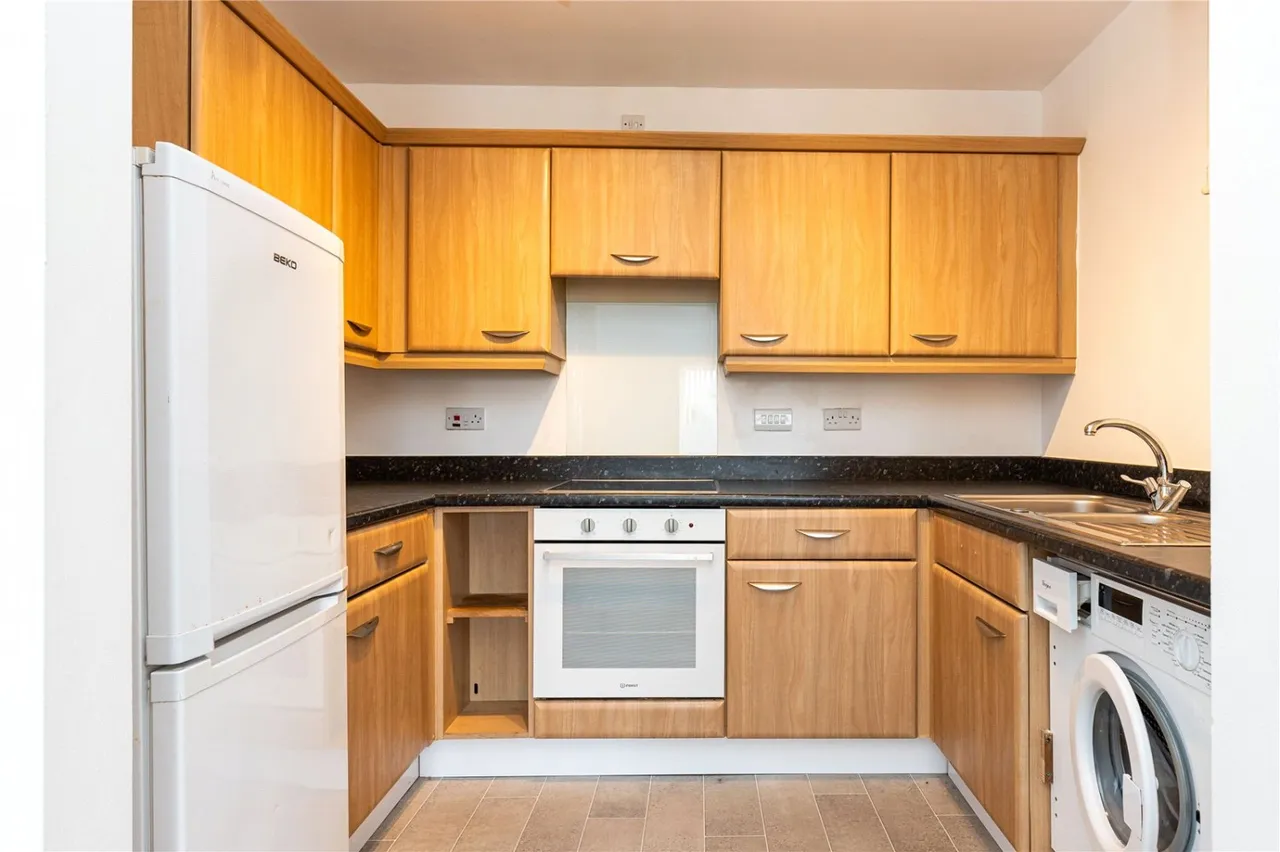 Wilton Court, Stoke-on-Trent, ST1, photo 2