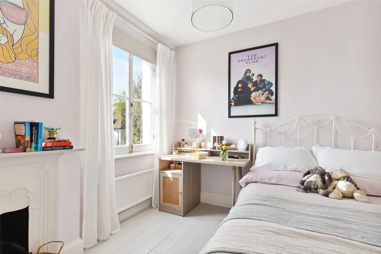 Riverview Gardens, Twickenham, TW1 4RT, photo 8