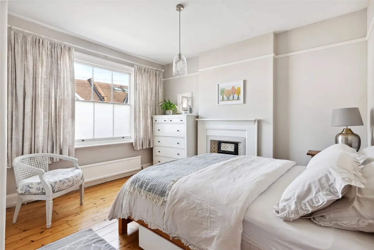 Riverview Gardens, Twickenham, TW1 4RT, photo 6