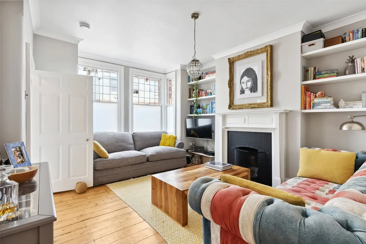 Riverview Gardens, Twickenham, TW1 4RT, photo 3
