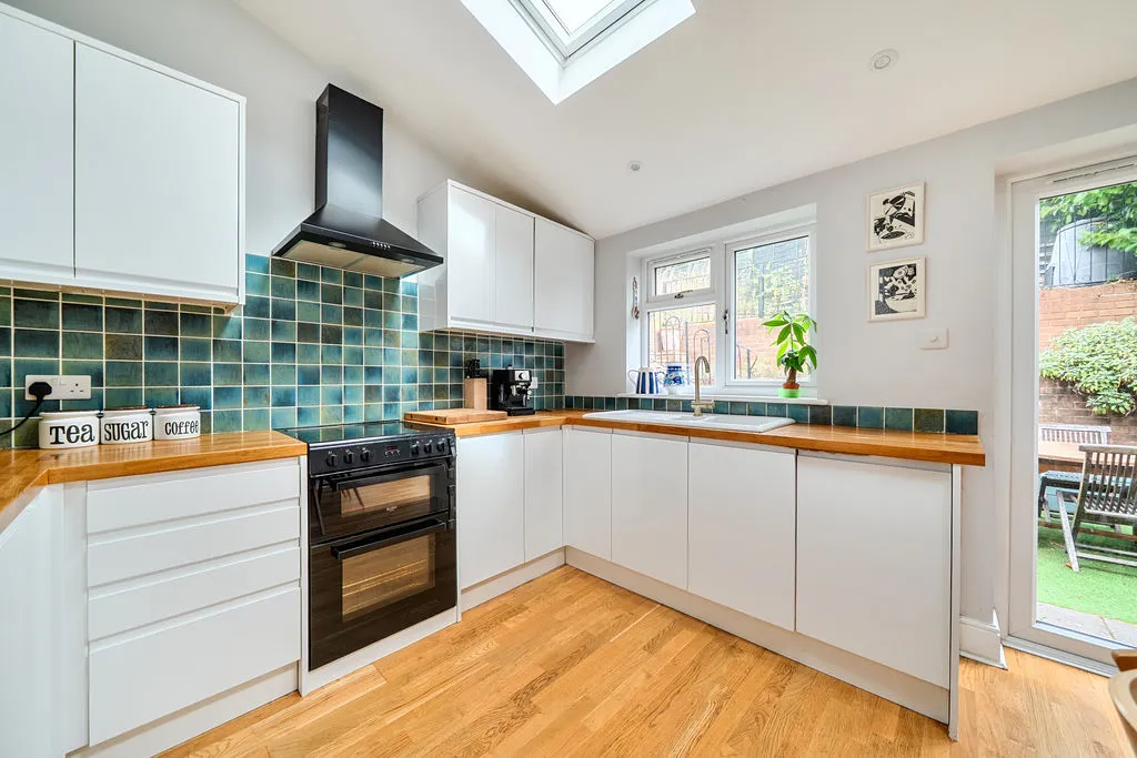 Beverley Close, Exeter, photo 5
