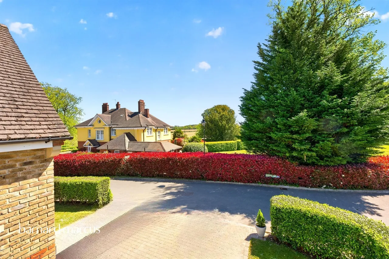 Bowen Way, Coulsdon, CR5, photo 23