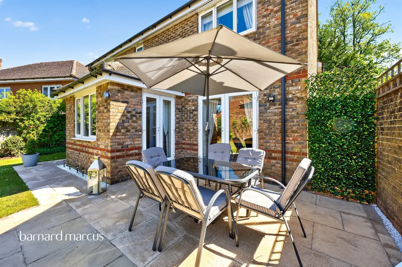 Bowen Way, Coulsdon, CR5, photo 18