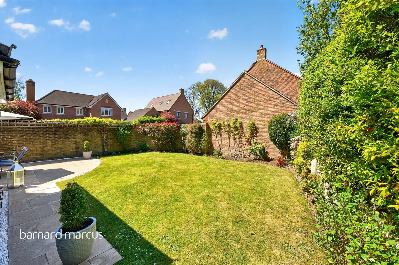 Bowen Way, Coulsdon, CR5, photo 20