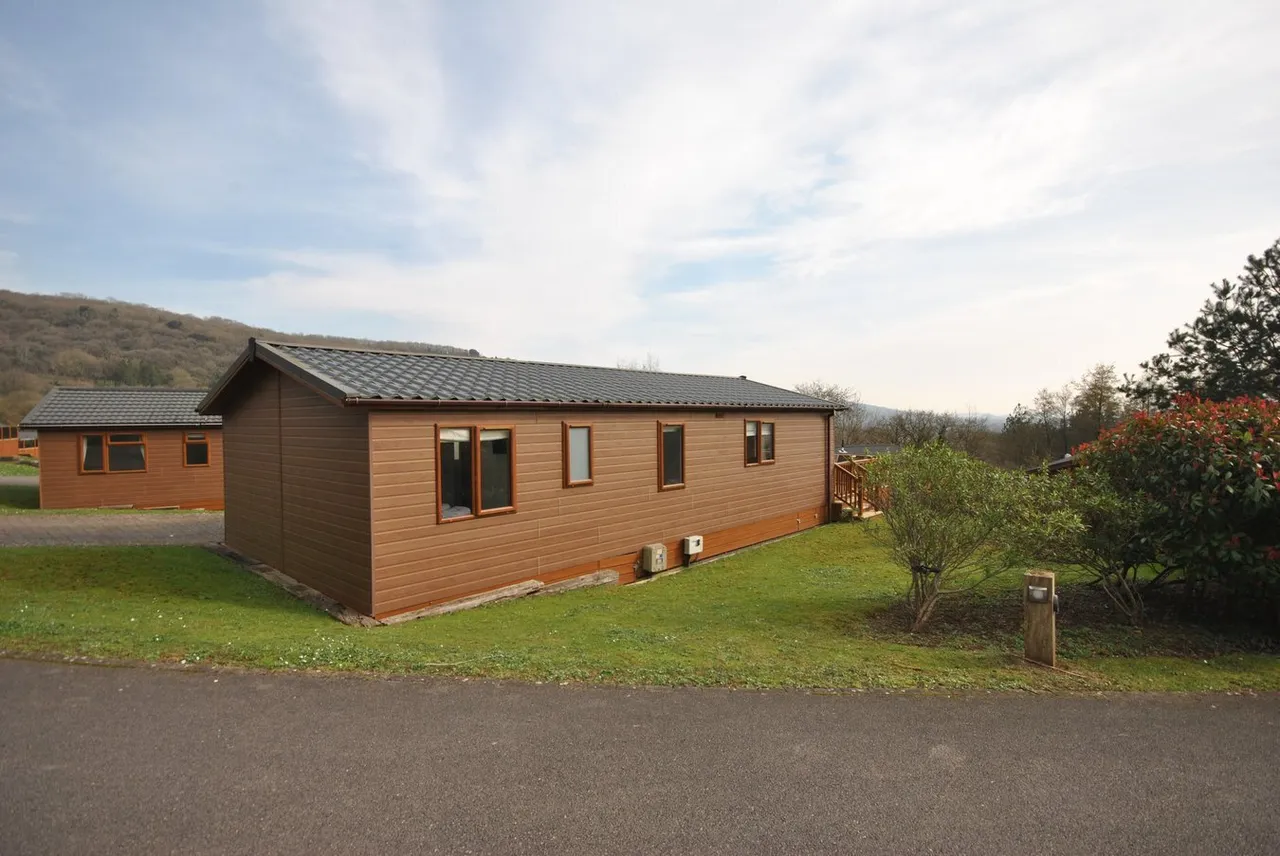 3 bed lodge for sale, Cheddar Woods, Cheddar, BS27