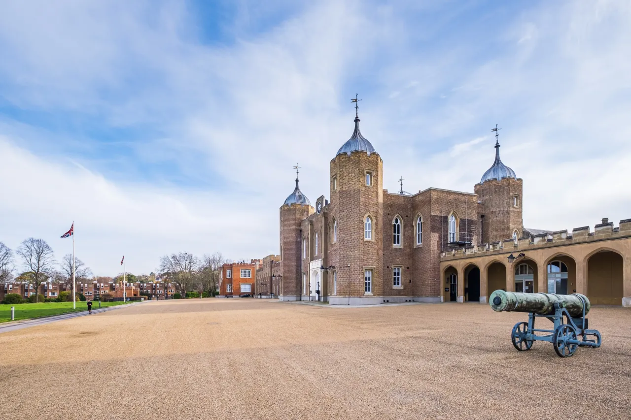 Parade Ground Path, Woolwich, SE18, photo 12