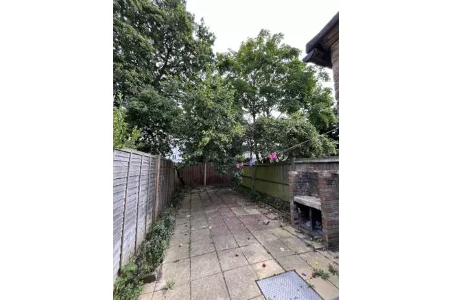 Northborough Road, London, SW16, photo 25