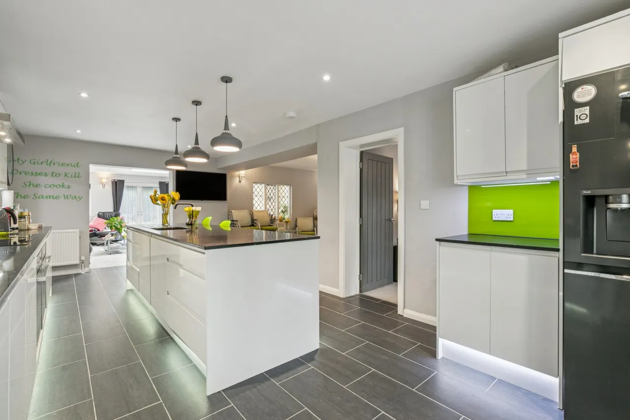 Baldock Road, SG6, photo 2