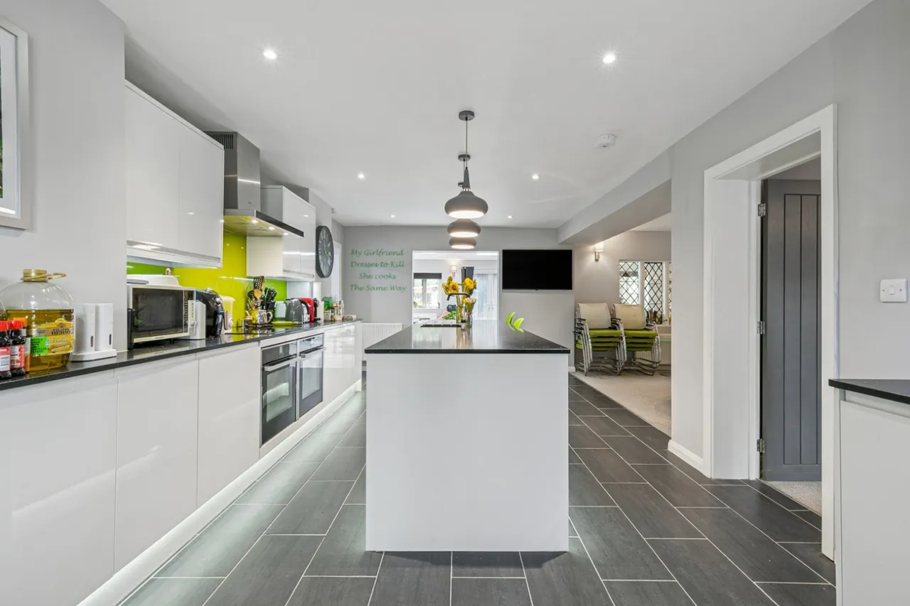 Baldock Road, SG6, photo 9