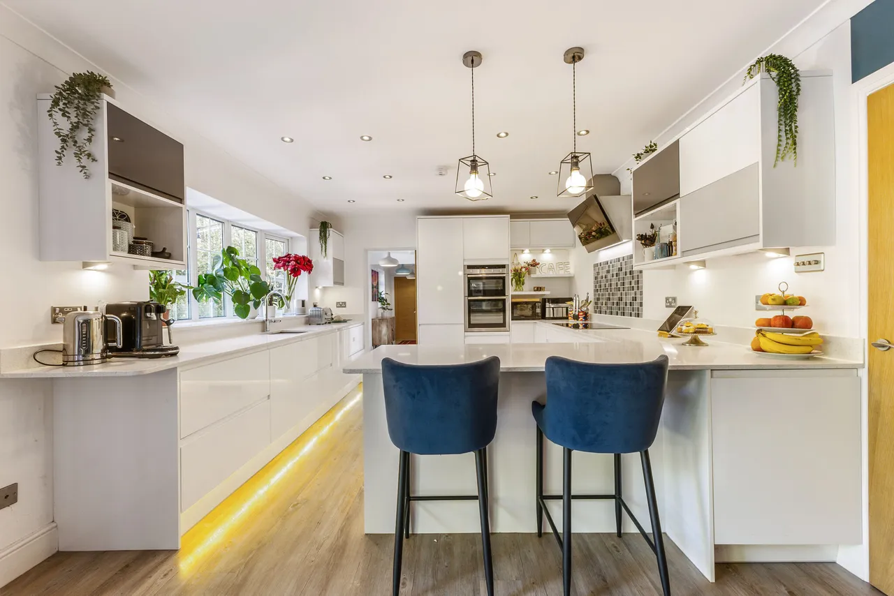 Stoatley Rise, Haslemere, GU27, photo 7