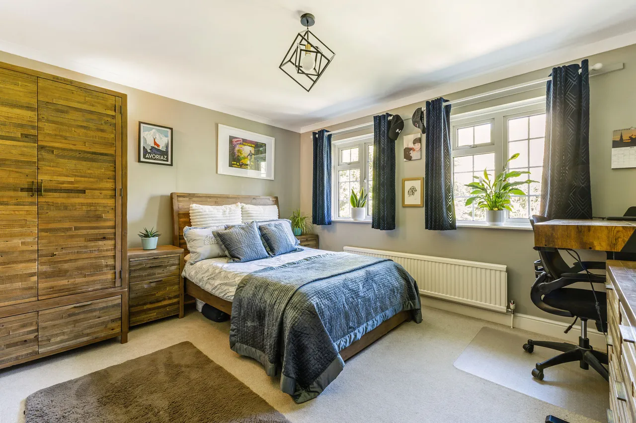 Stoatley Rise, Haslemere, GU27, photo 14