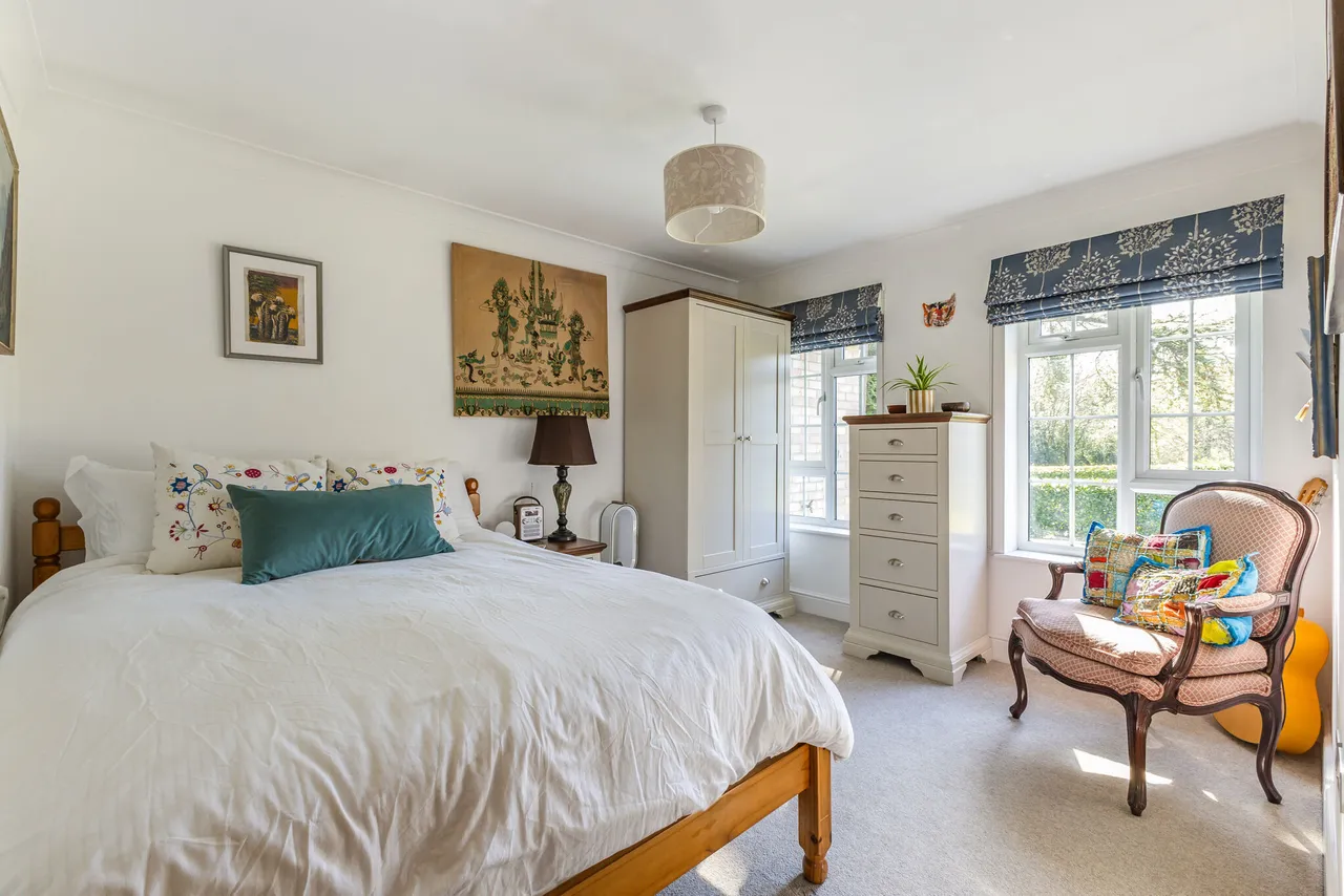 Stoatley Rise, Haslemere, GU27, photo 16