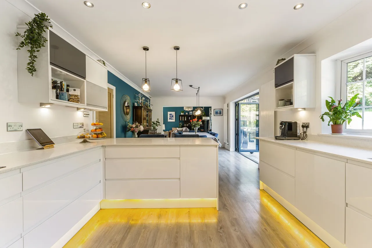 Stoatley Rise, Haslemere, GU27, photo 6