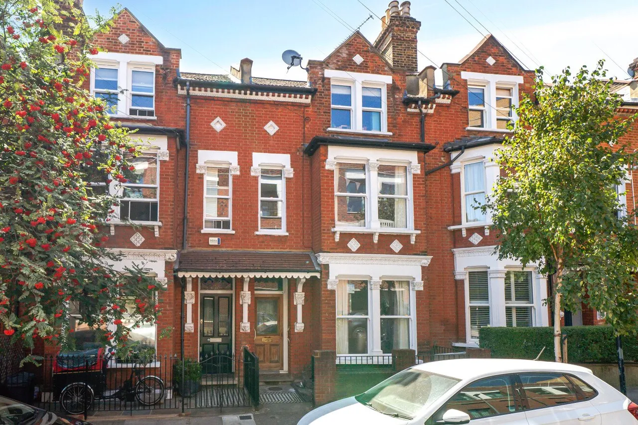 5 bed house for sale, Comyn Road, Battersea, SW11