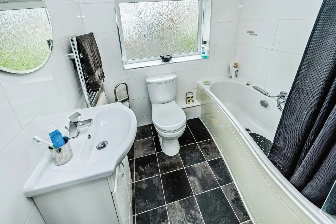 Foxcroft Drive, Brighouse, HD6, photo 17