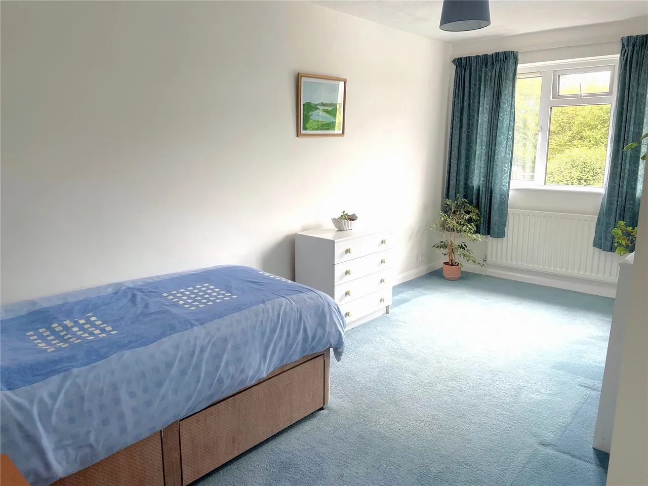 Heathcote Drive, East Grinstead, RH19, photo 9