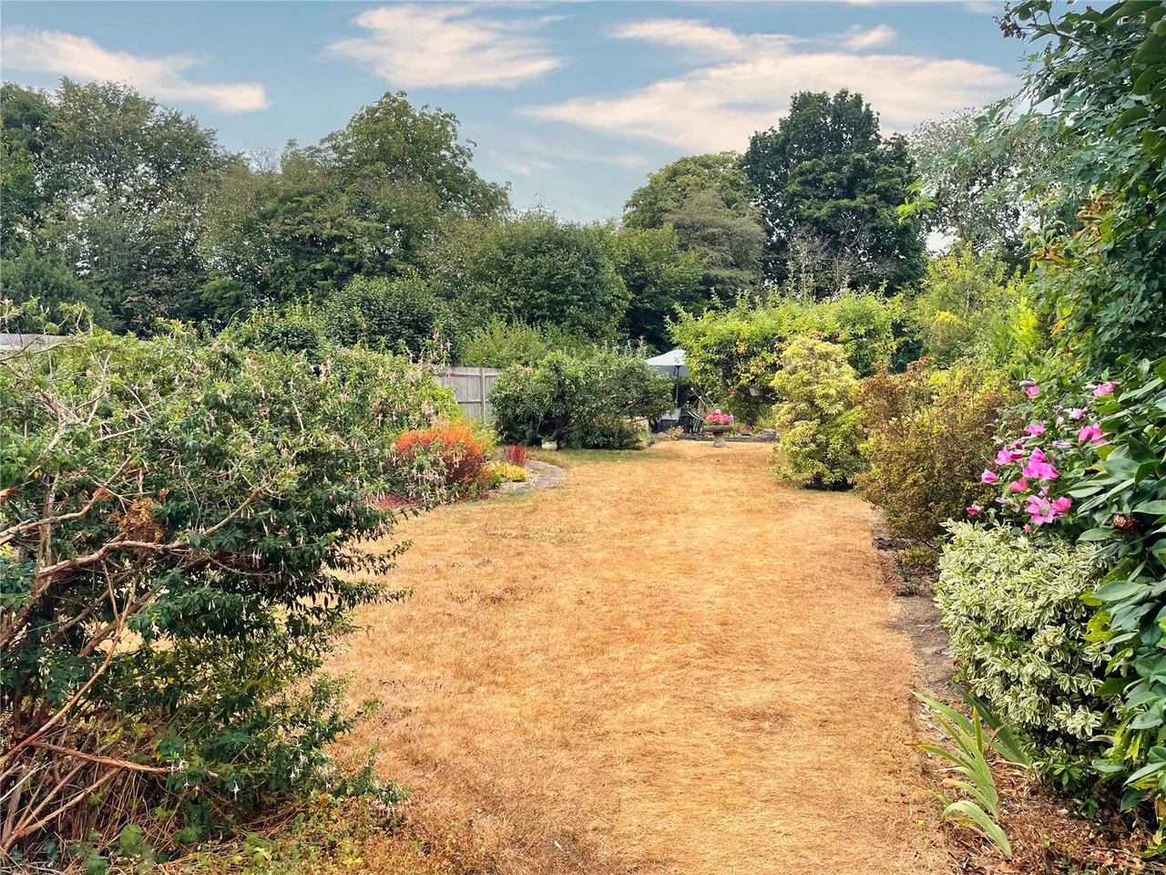 Heathcote Drive, East Grinstead, RH19, photo 14